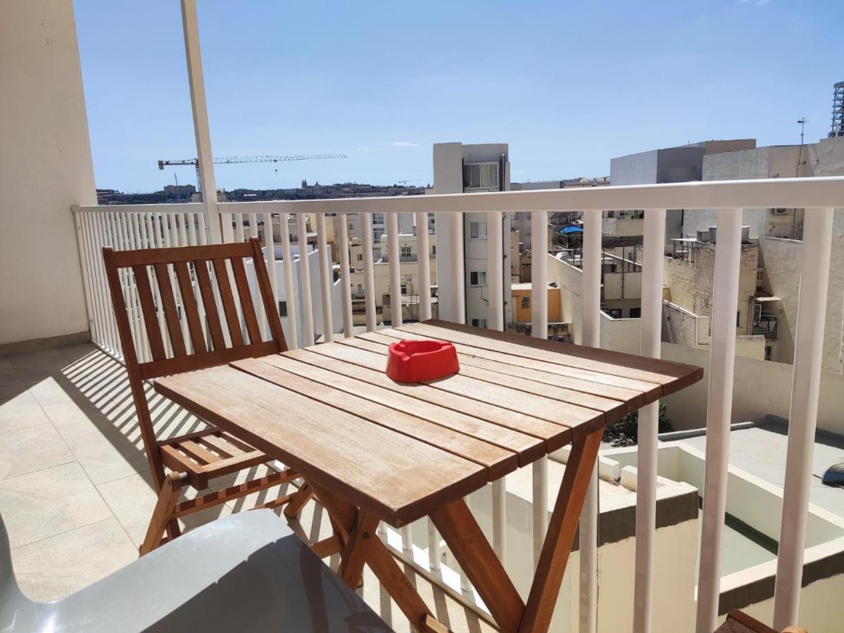Modern Apartment In Gzira المظهر الخارجي الصورة