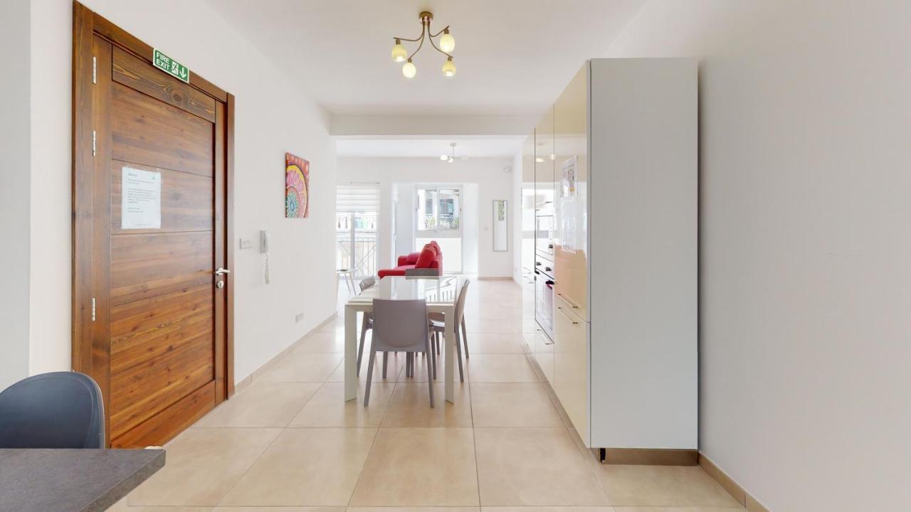 Modern Apartment In Gzira المظهر الخارجي الصورة