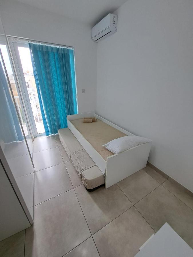 Modern Apartment In Gzira المظهر الخارجي الصورة